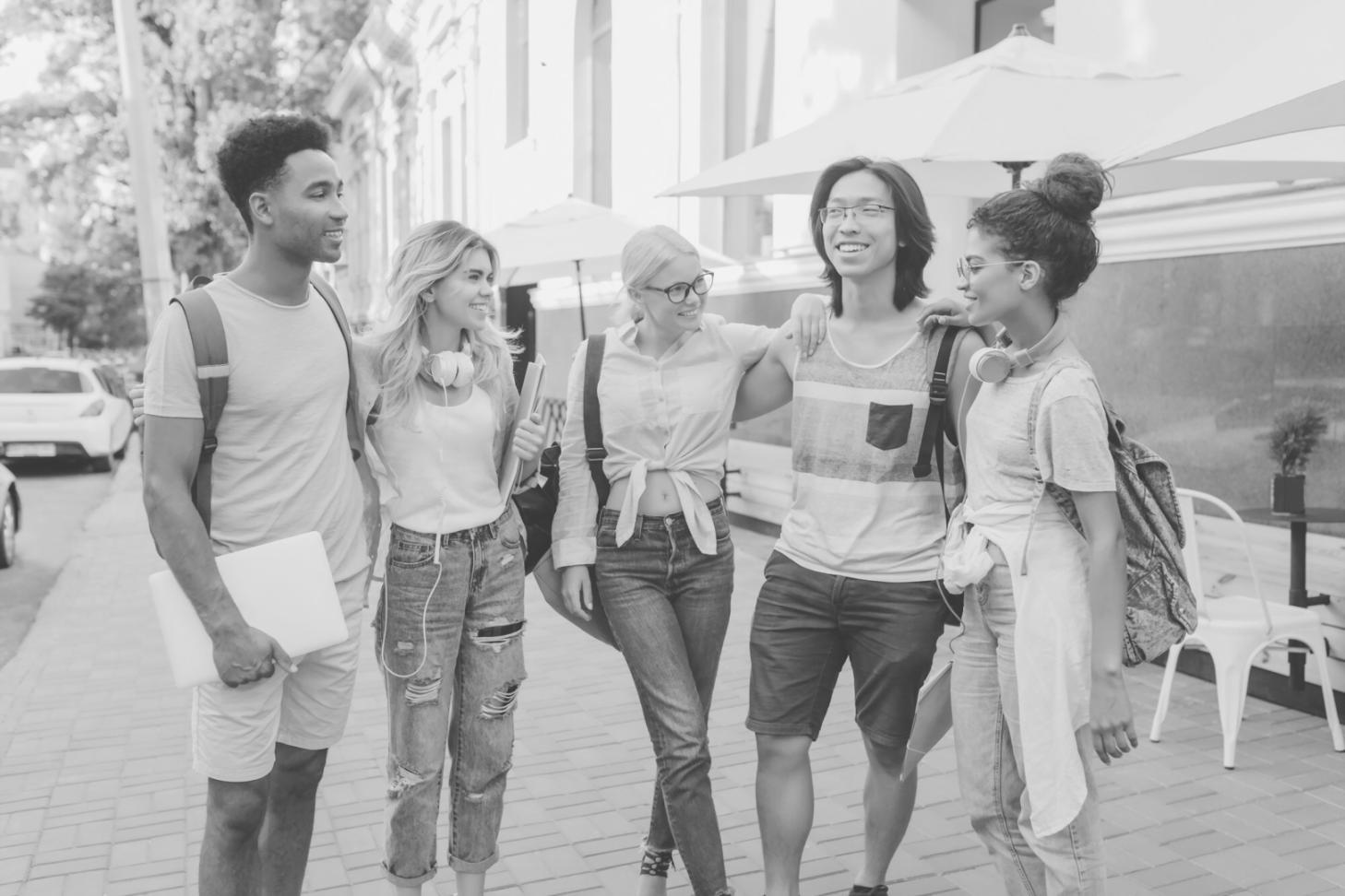 Teammeeting zur Entwicklung neuer Lerninhalte